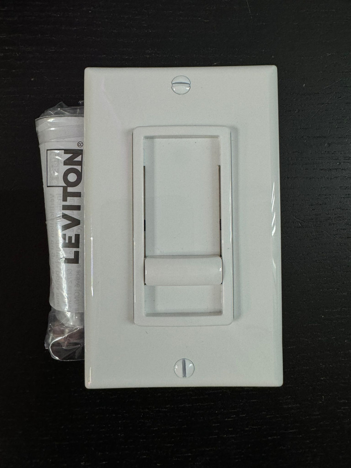 Dimmer Slide Leviton 120V